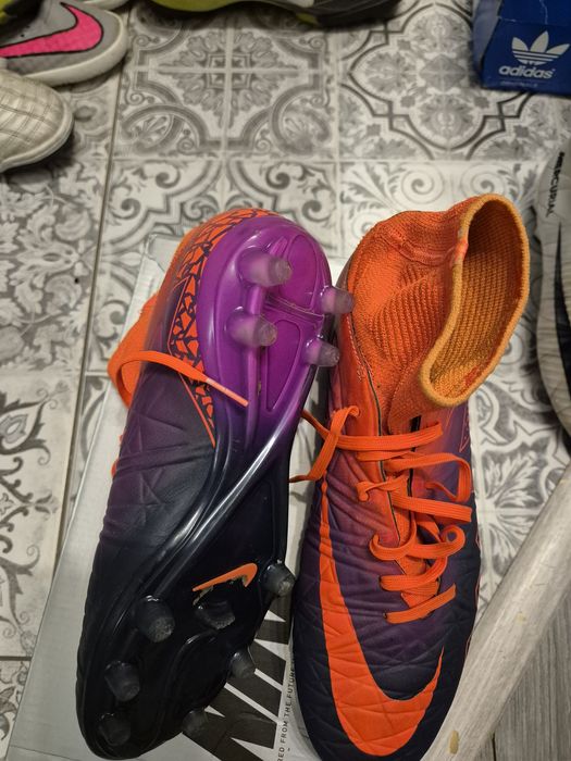 Vând Ghete Fotbal  300 -350