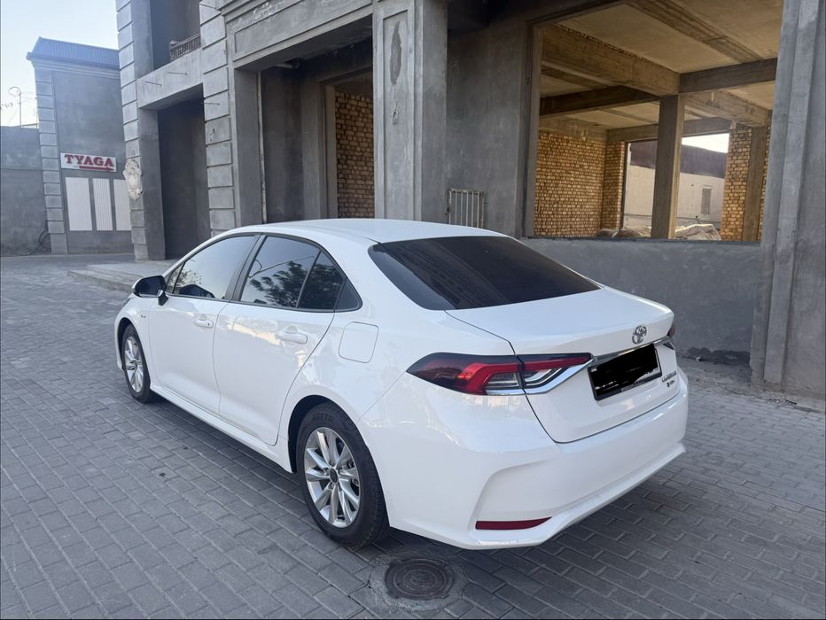 Toyota corolla hybrd