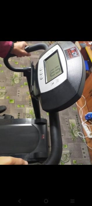 Продам беговую дорожку