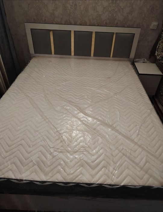 yangi spalni sotiladi