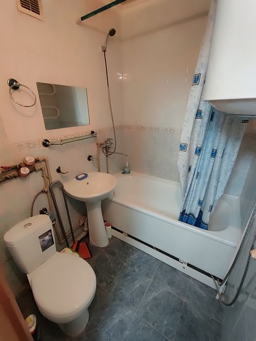 Продается 3-комн (1-50, 2 эт)