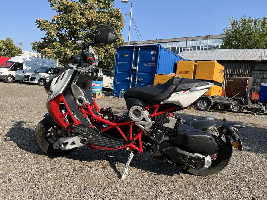 Scuter Italjet Dragster/Ducati 125 cc impecabil/full led/ABS/ESP/ETC
