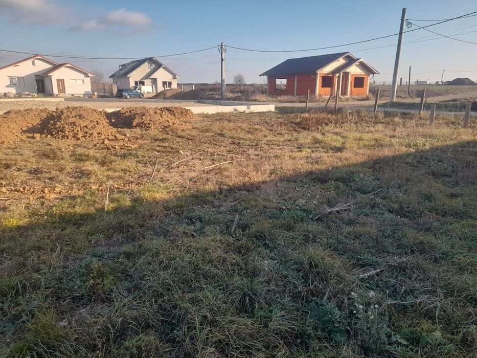 Vând teren Oșorhei