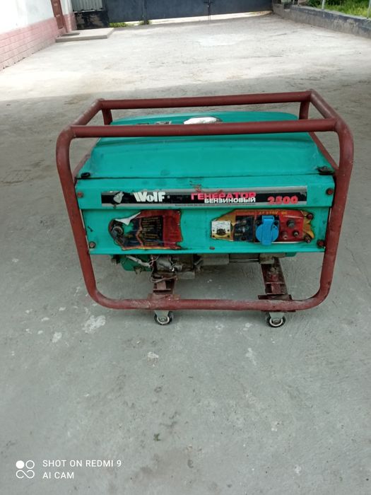 Бензиновый генератор WOLF