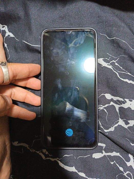 Телефон Vivo v21e