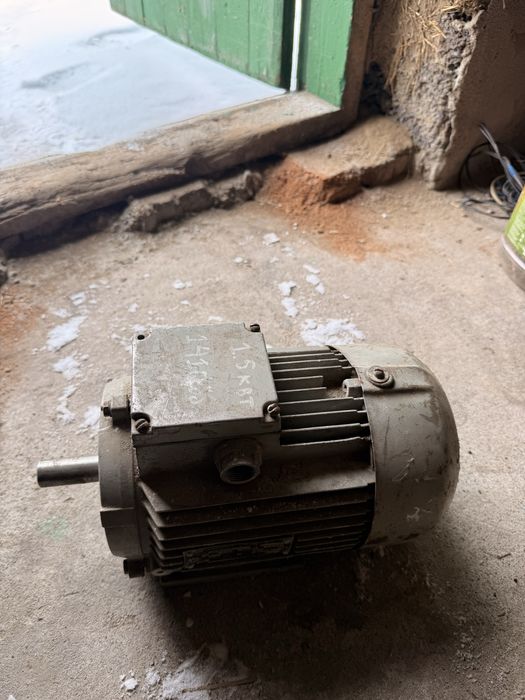 Продам асинхронный двигатель 1500 Вт