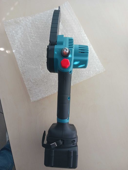 8-инчова /20.32см/ Мини Акумулаторна Резачка  с омасляване Podofo.