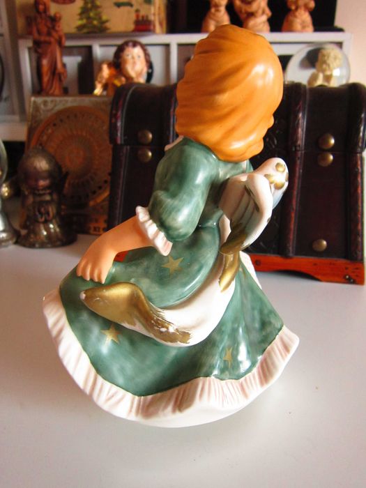 cadou rar Goebel Hummel Inger muzical "White Christmast"