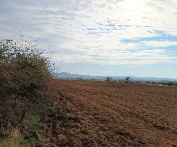 Продава се Парцел в Хисаря - 488 кв.м за 89 €/кв.м - Снимка #1