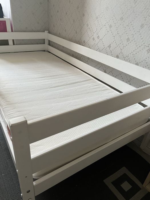 Продам кровать одна спалка