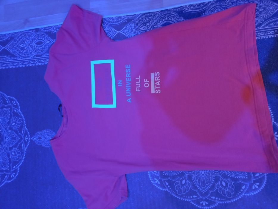 Тениска със свеж цвят!