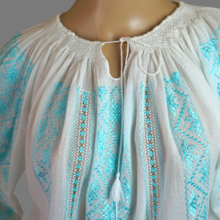 Ie lucrata manual cu model cusut manual bleo turcoaz M-L