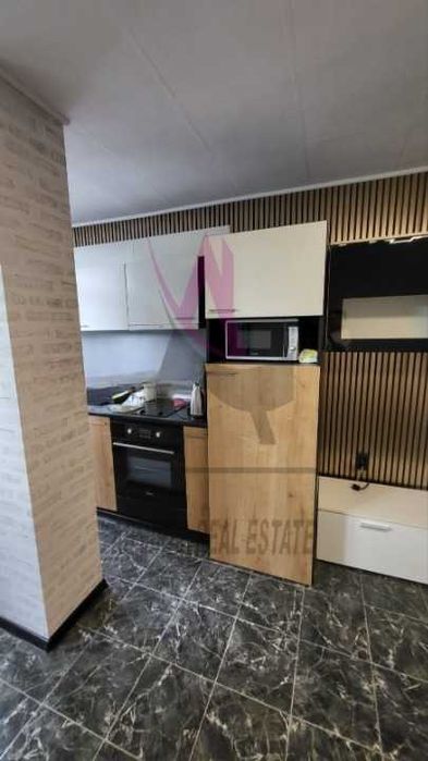 Дава се под наем Едностаен апартамент в Варна, Център - 42 кв.м за 348.84 € - Снимка #3