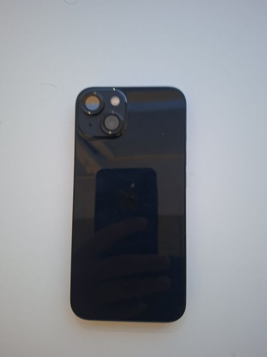 Продам Iphone 13