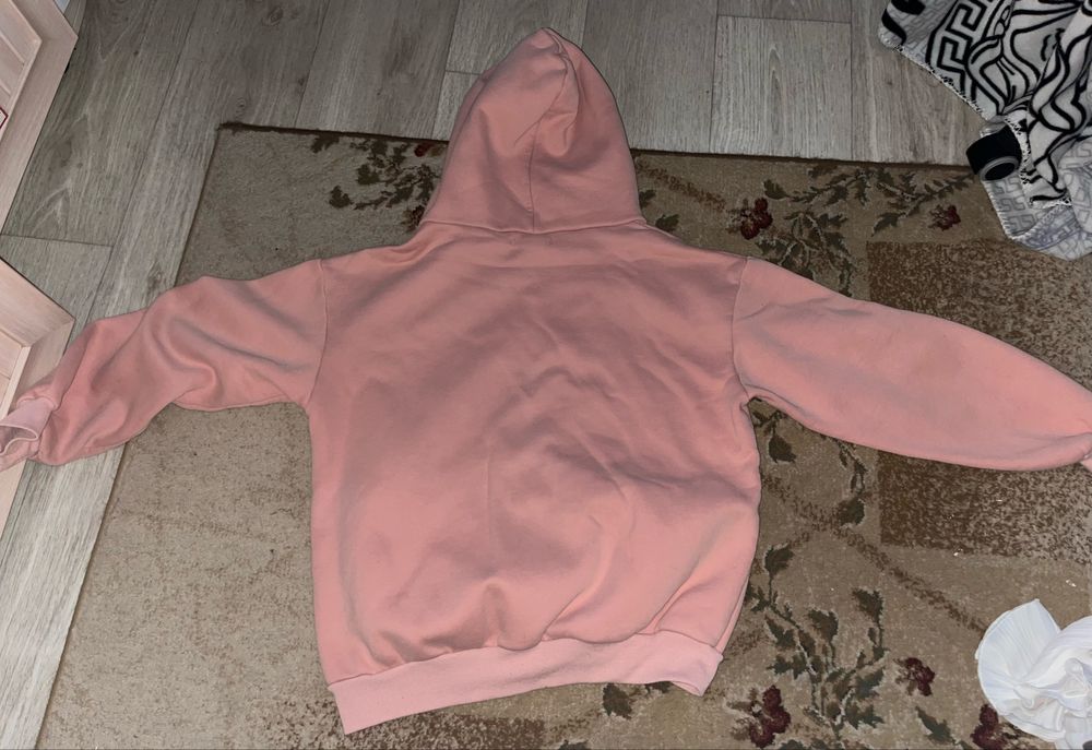 Розовая худи с капюшоном