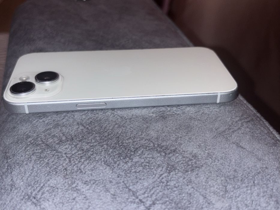 Продам iPhone 15, 128 GB