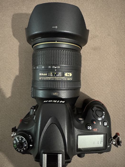 Aparat foto DSLR Nikon D610 Full Frame + Obiective Nikkor 24-120 f/4 si 50 f/1.8D - 11.000 de cadre