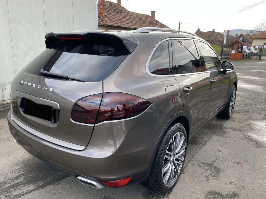 Vand Porche cayenne bine ingrijit merita vazut