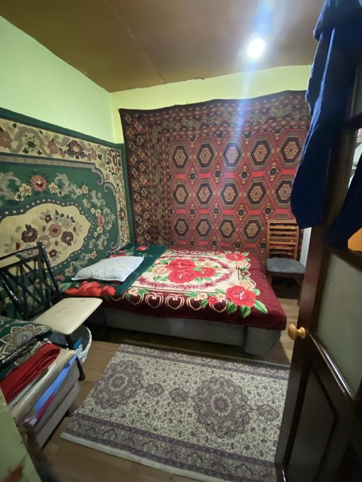 Земельный участок с домиком