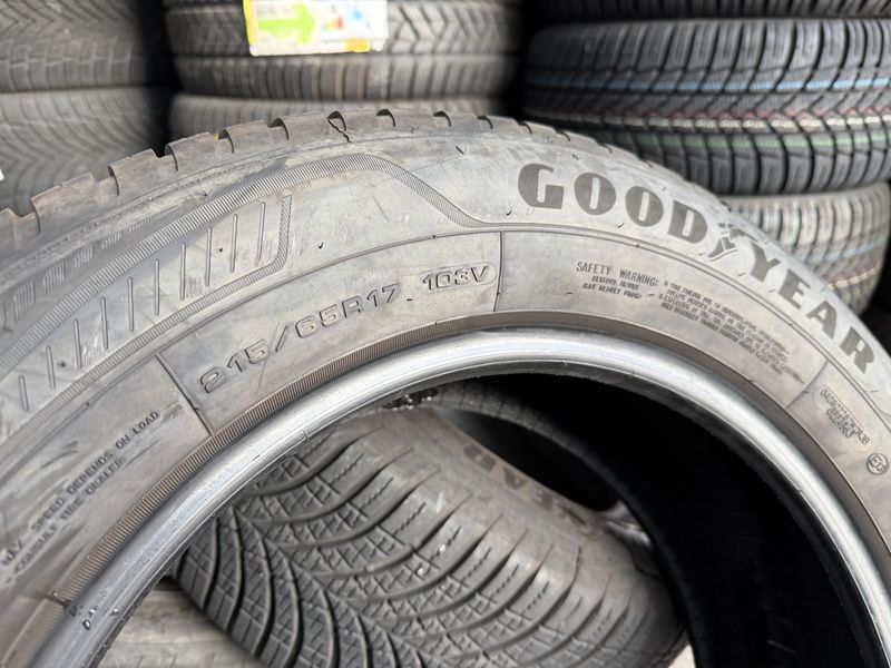 215/65/17 GOODYEAR 4бр