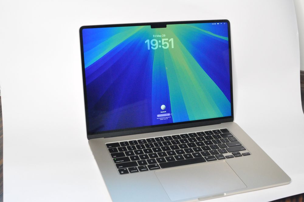 Macbook Air 15 M3 2024 16GB/512GB