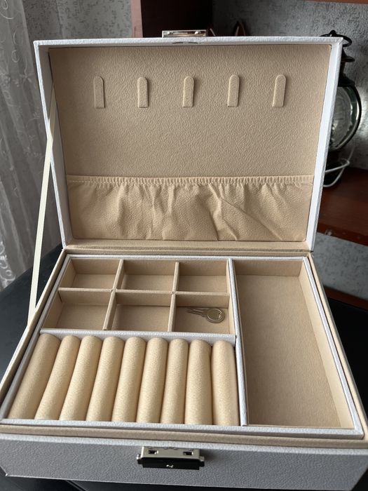 Шкатулка для украшений