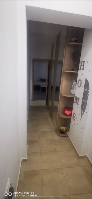 Inchiriez apartament