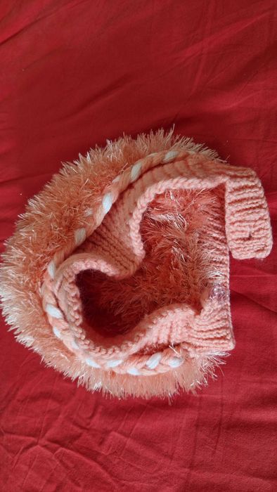 Плетено есенно комплектче с шапка