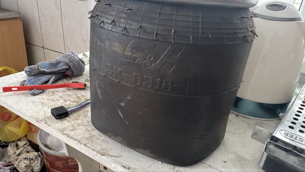 Подушка на прицеп шмитз 6318