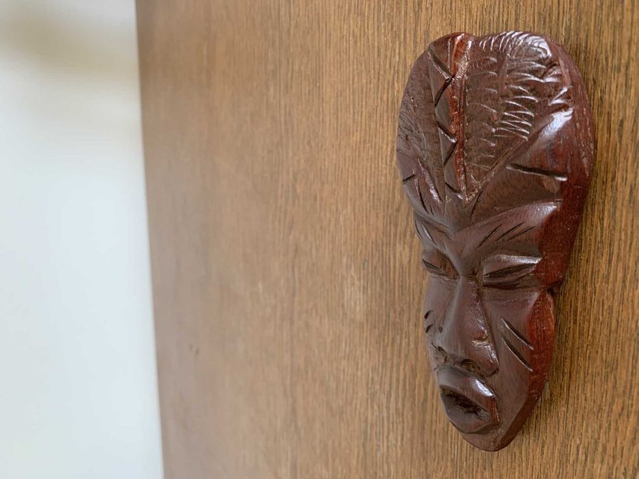 Сувенир - Маска на богиня от Гвинея