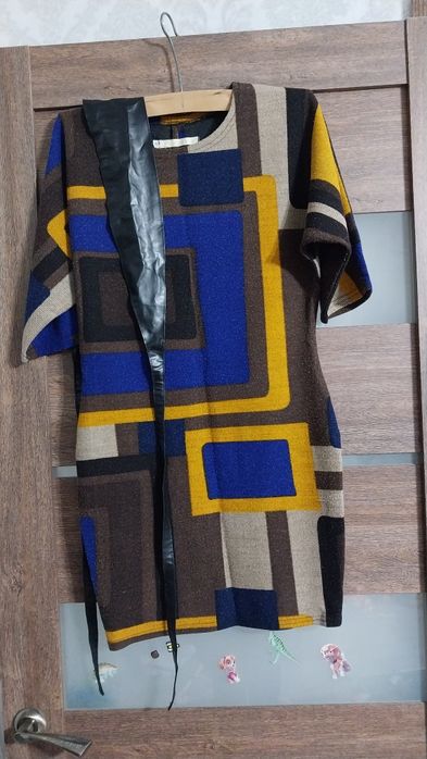 Продам женскую одежду 44 размер