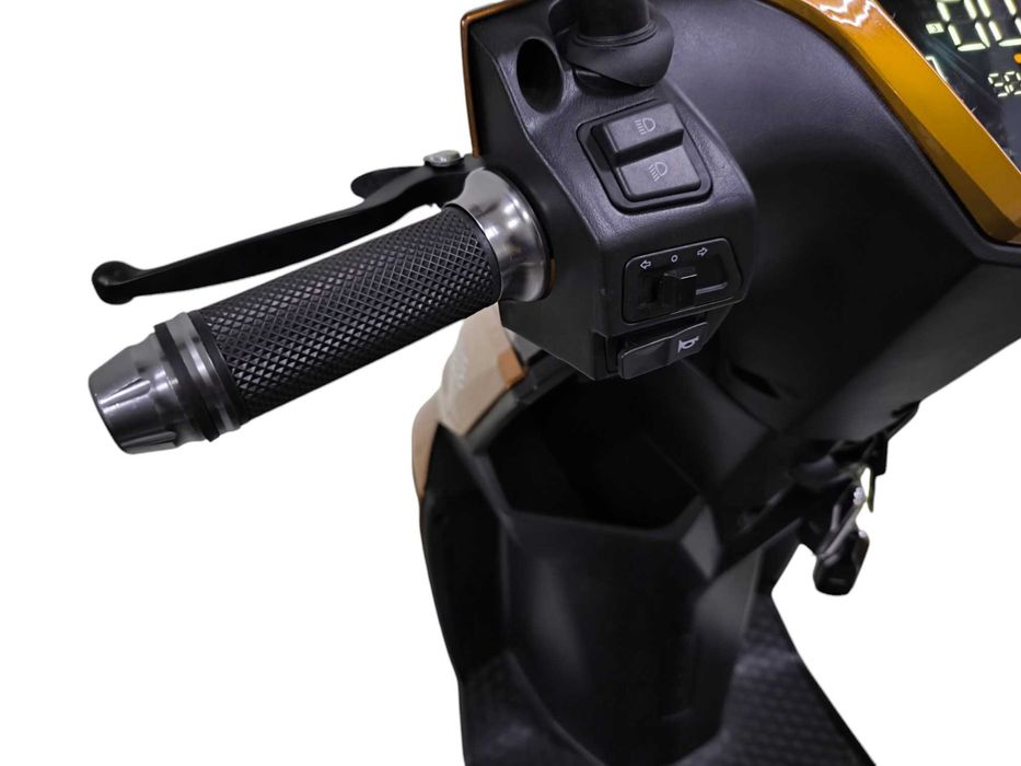 Електрическа триколка-скутер Max Sport 1500W Gold