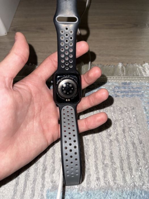 Apple watch б/у продам срочно