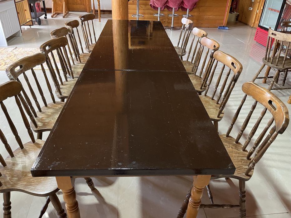 Mese si scaune din lemn