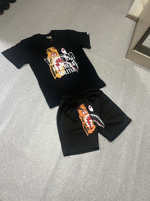 Футболки и шорты  Bape/Бэйп