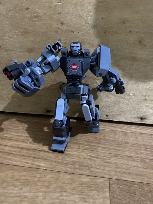 Продаю Лего Воитель Мех