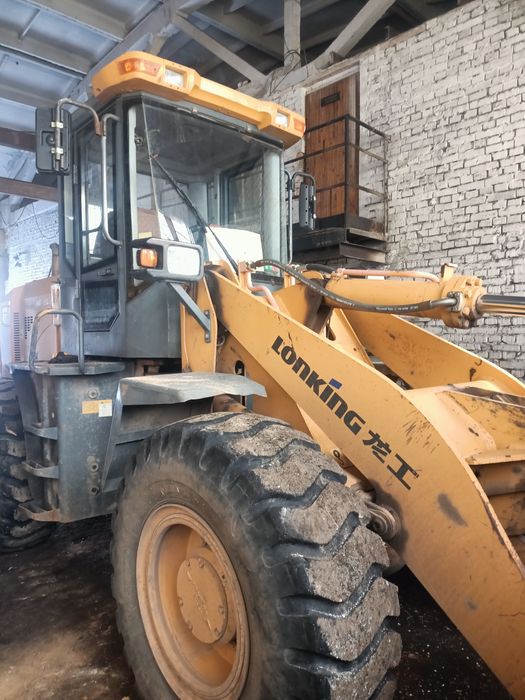 Предлагаем услуги погрузчиков