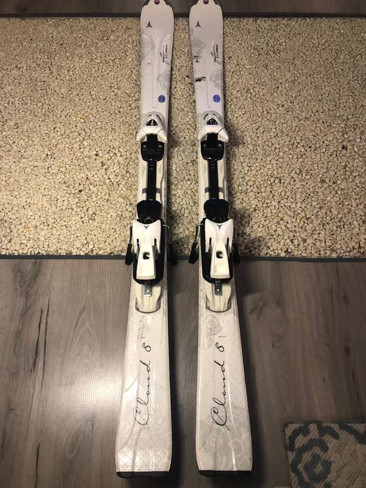 Ски Atomic много запазени