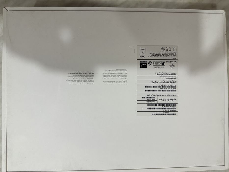 Macbook Air 13.6 inch M2 (model 2022)
