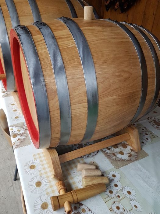 Vand butoi 30 litrii din stejar/dud pt tuica, vin, cognac