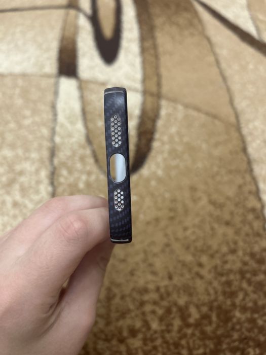 Чехол на айфон 14