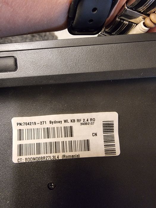 vand kit mouse si tastatura HP WIRELESS
