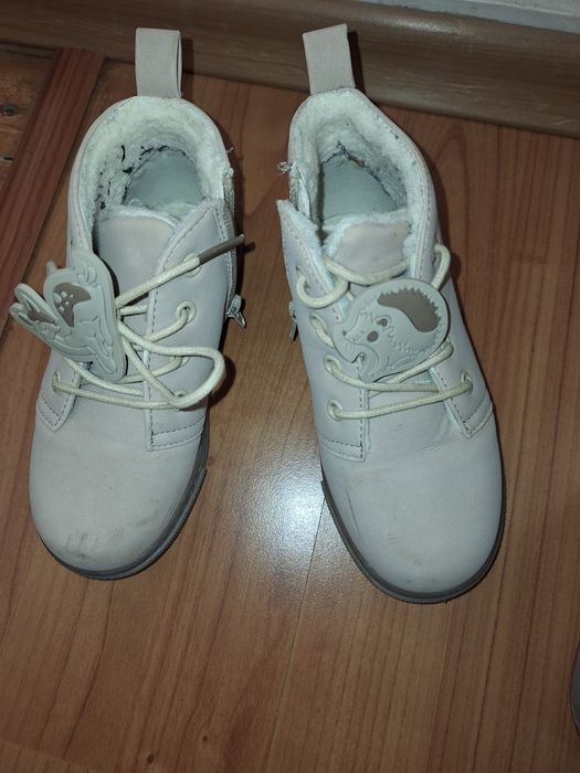 Ботушки и апрески за момиче 27 номер