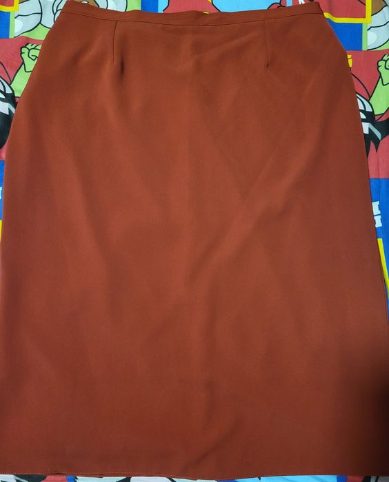 Vând costum damă 3 piese ,  nou