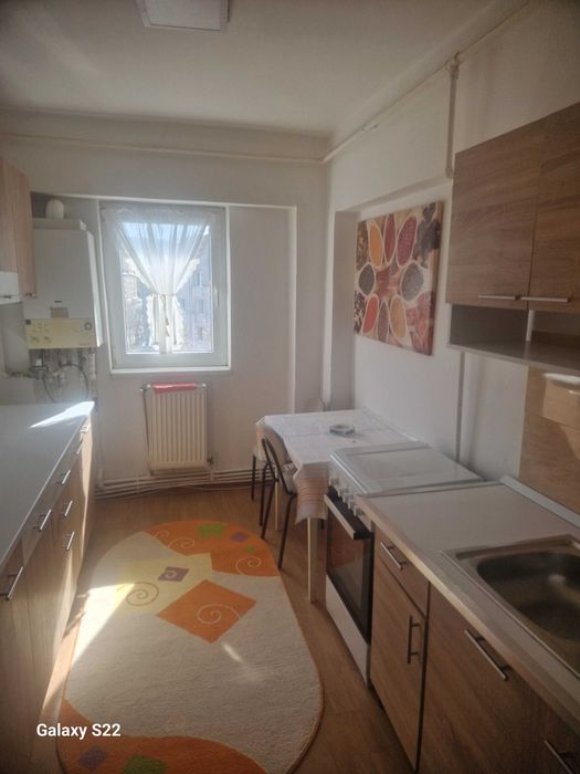 Închiriez apartament cu 3 camere in Bistrița