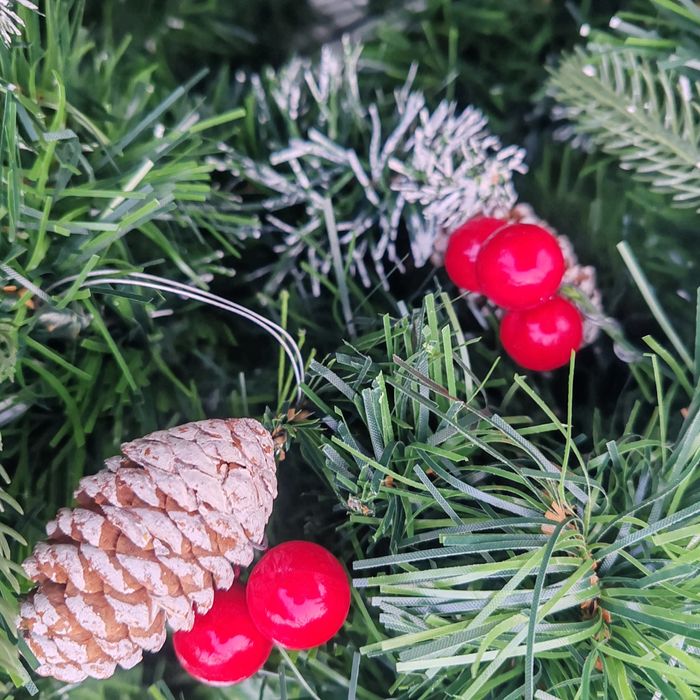 Елки искусственные