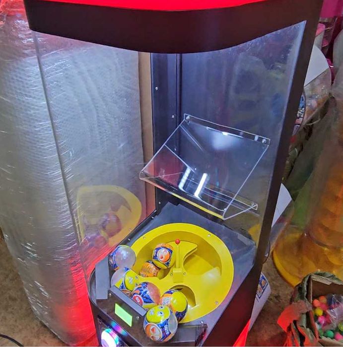 Вендинг машина за големи капсули