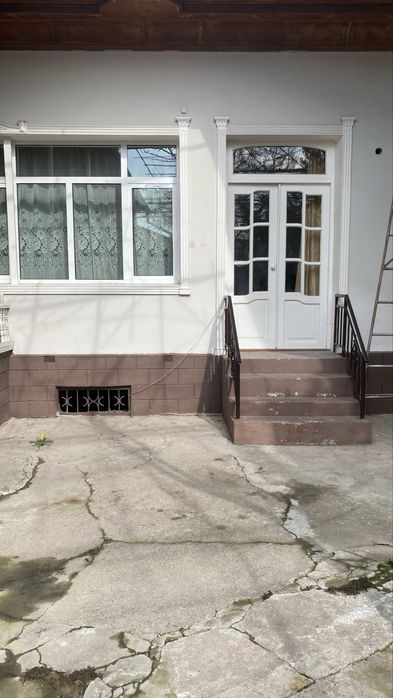 Уй сотилади. Срочно!