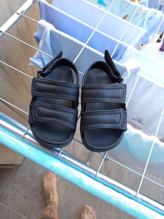 Маратонки и сандали  за момче Nike , Adidas  ,Zara  и H&M . Различни размери  19, 21,22