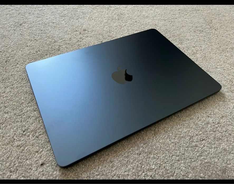 Продам MacBook Air M2